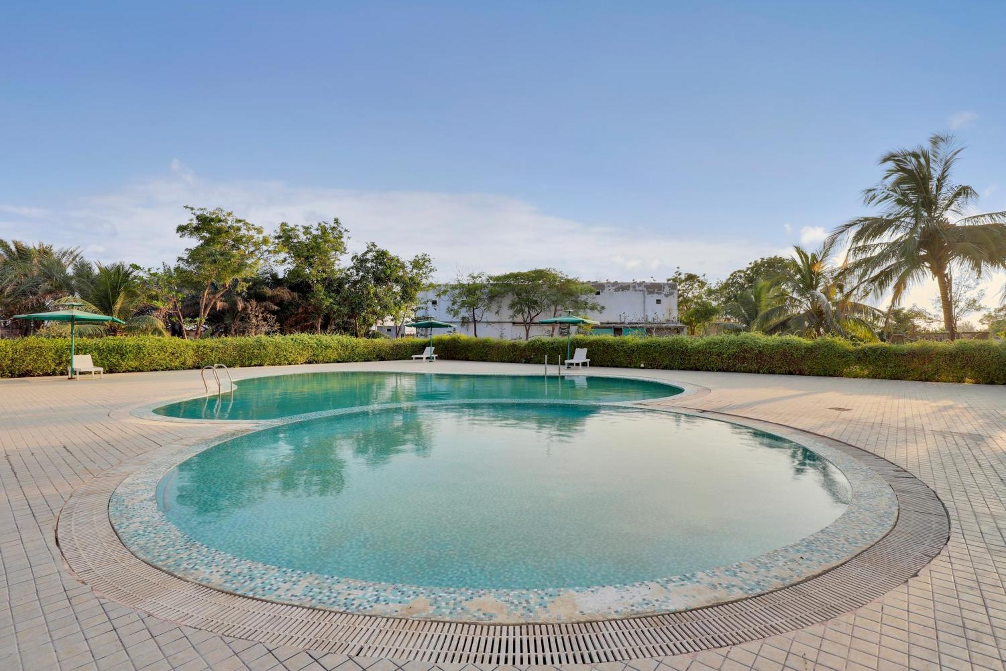 Goverdhan Greens Resort Dwarka L Hotels In Dwarka Dwarka (Gujarat) Exterior foto