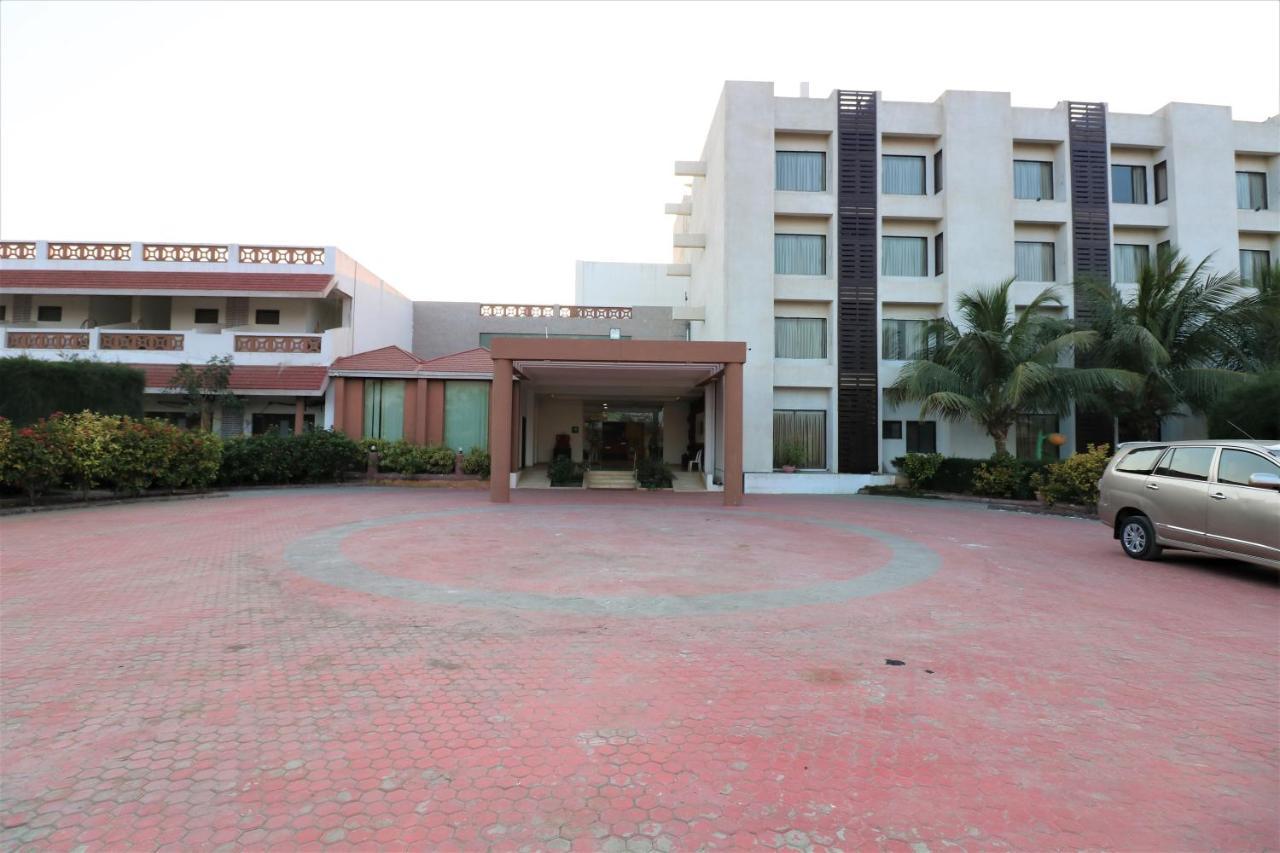 Goverdhan Greens Resort Dwarka L Hotels In Dwarka Dwarka (Gujarat) Exterior foto